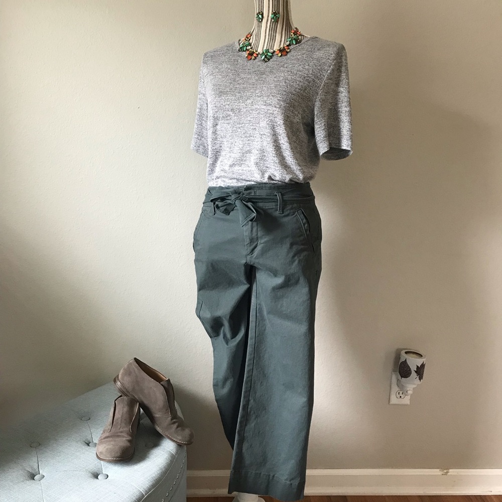 Banana Republic Knit Short Sleeve Shirt